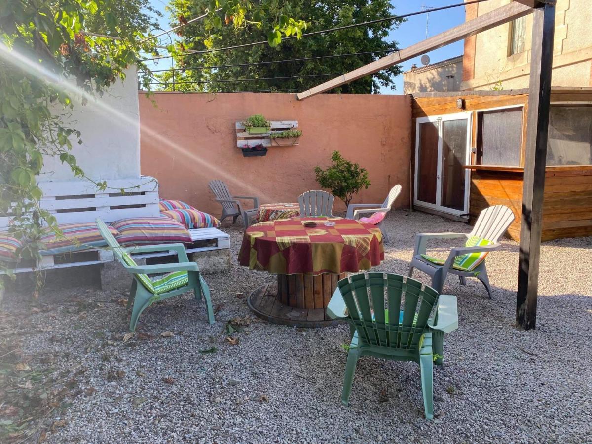 Chez Marinette Apartment Le Cailar Exterior photo